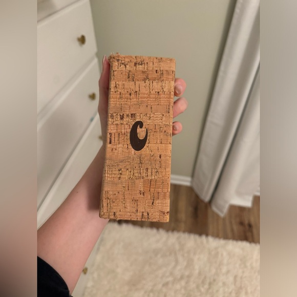 Costa Del Mar women’s sunglasses - Picture 2 of 8